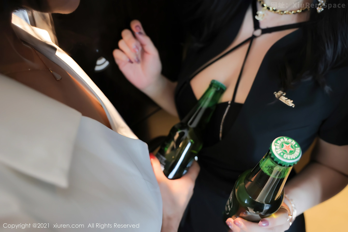 图片[6]-[XiuRen秀人网] 2021.05.18 VOL.4047 新人模特乖乖小野喵＆沈欢欣私房性感姐妹花情趣服饰诱惑写真58P-秀人网官方网站